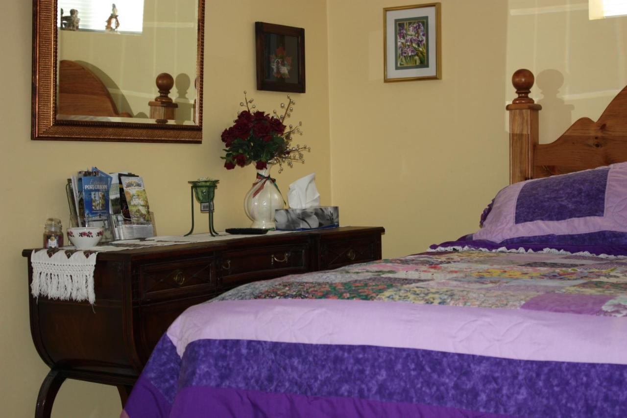 Carrousel Bed & Breakfast Cayuga Rum bild